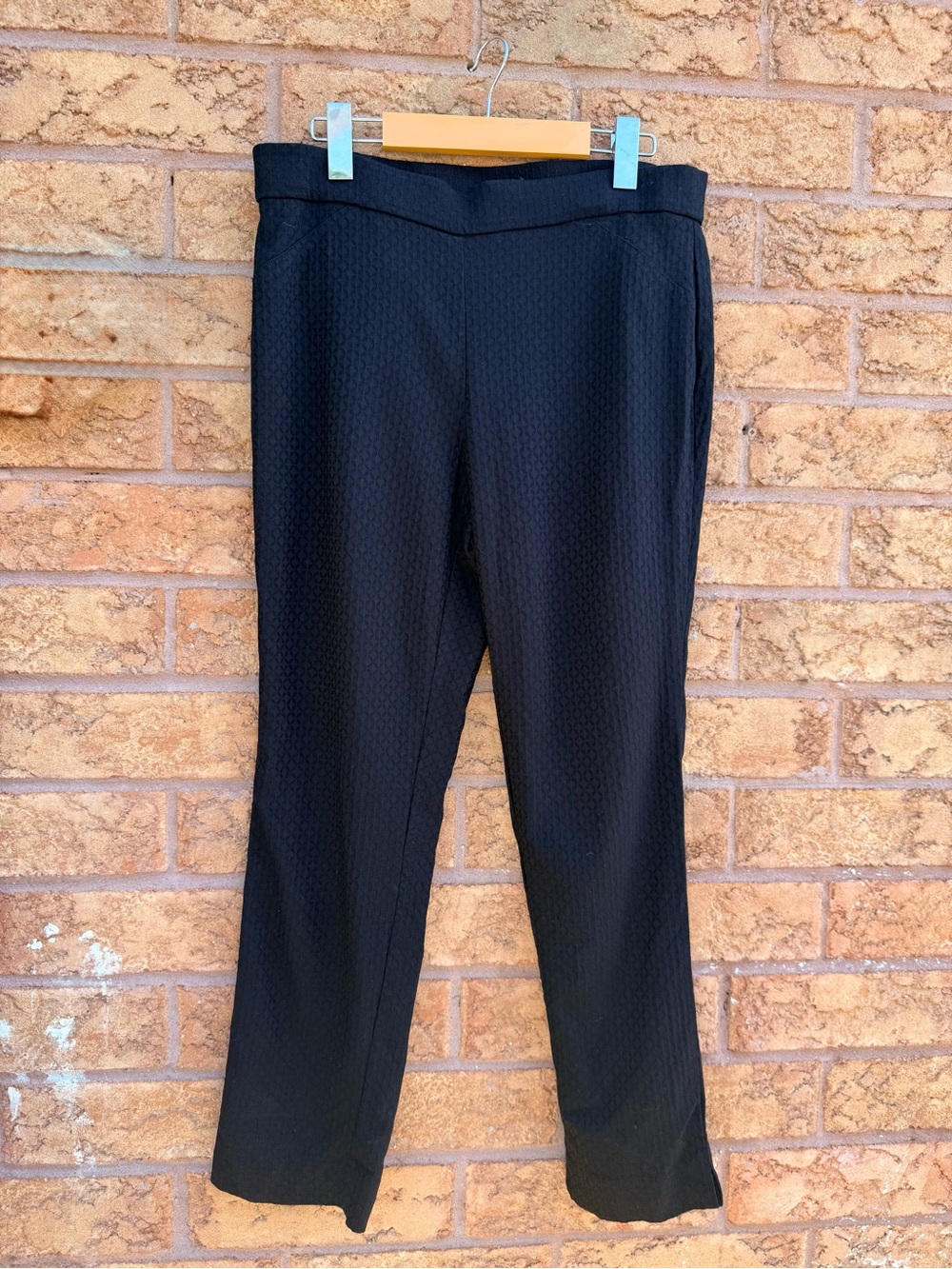 💫4/$25 • Anne Klein Textured Pull On Straight Leg Pants